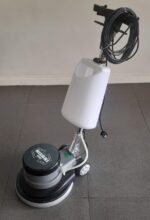 Hisaki Japan floor scrubber with BRUSHES