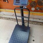 300kg platform scale with a small base and a guard rail