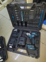 Makita Cordless Impact Wrench Kit