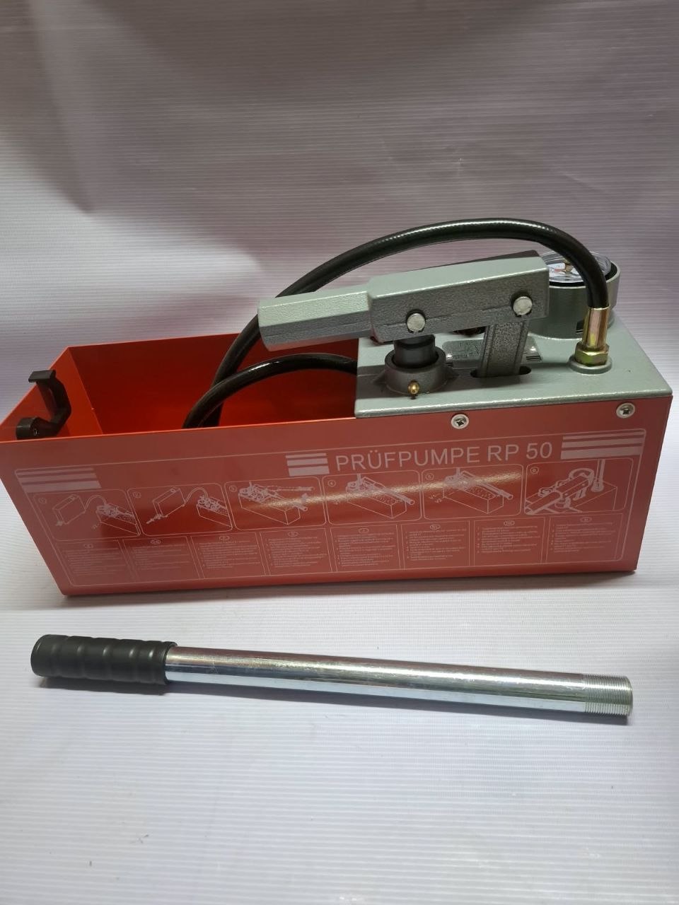 03a7a7e9-545f-48ae-8767-8e27a48b4438 Manual hydraulic pressure testing pump - Image 1